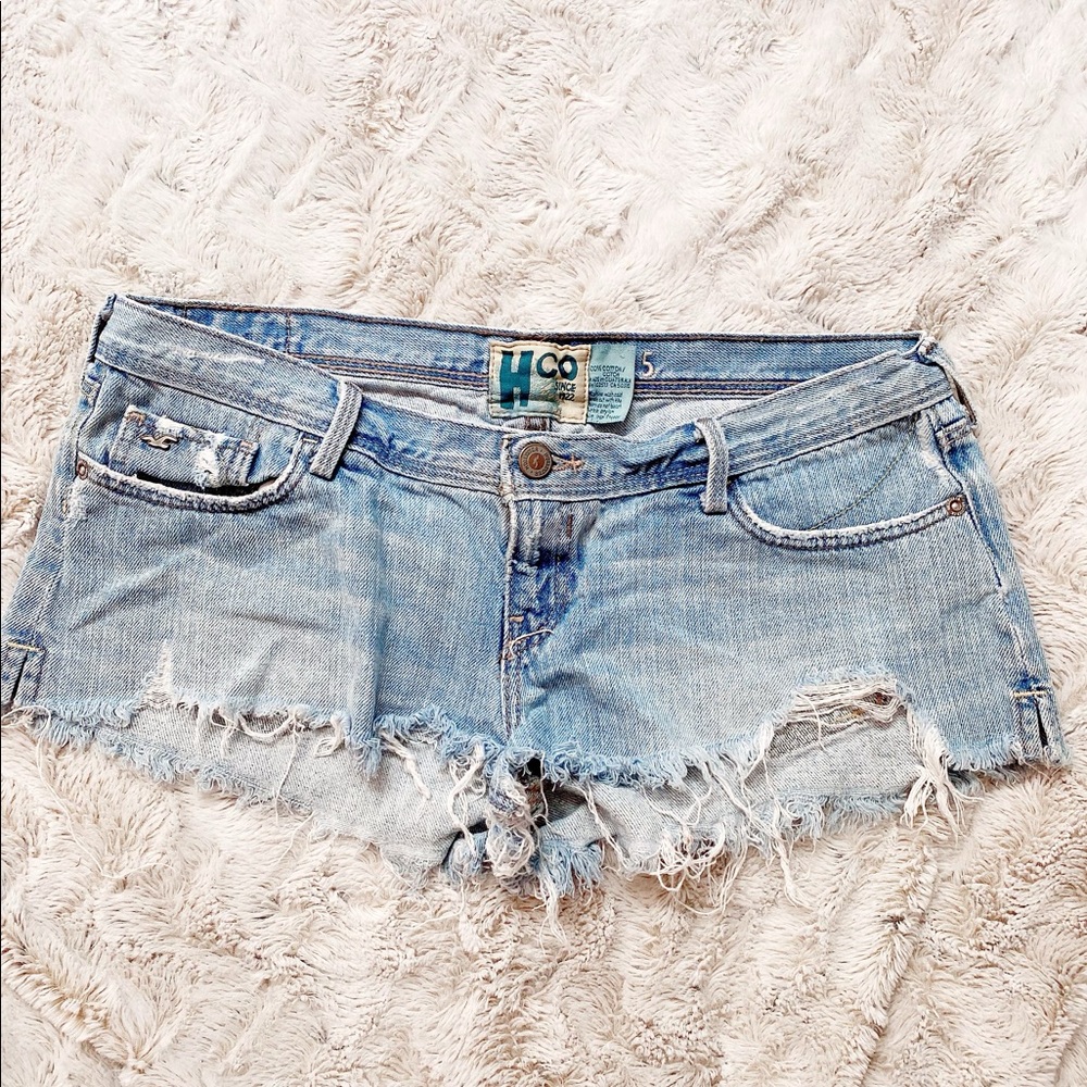 *Sold* Hollister Shorts- Sz 5: GUC